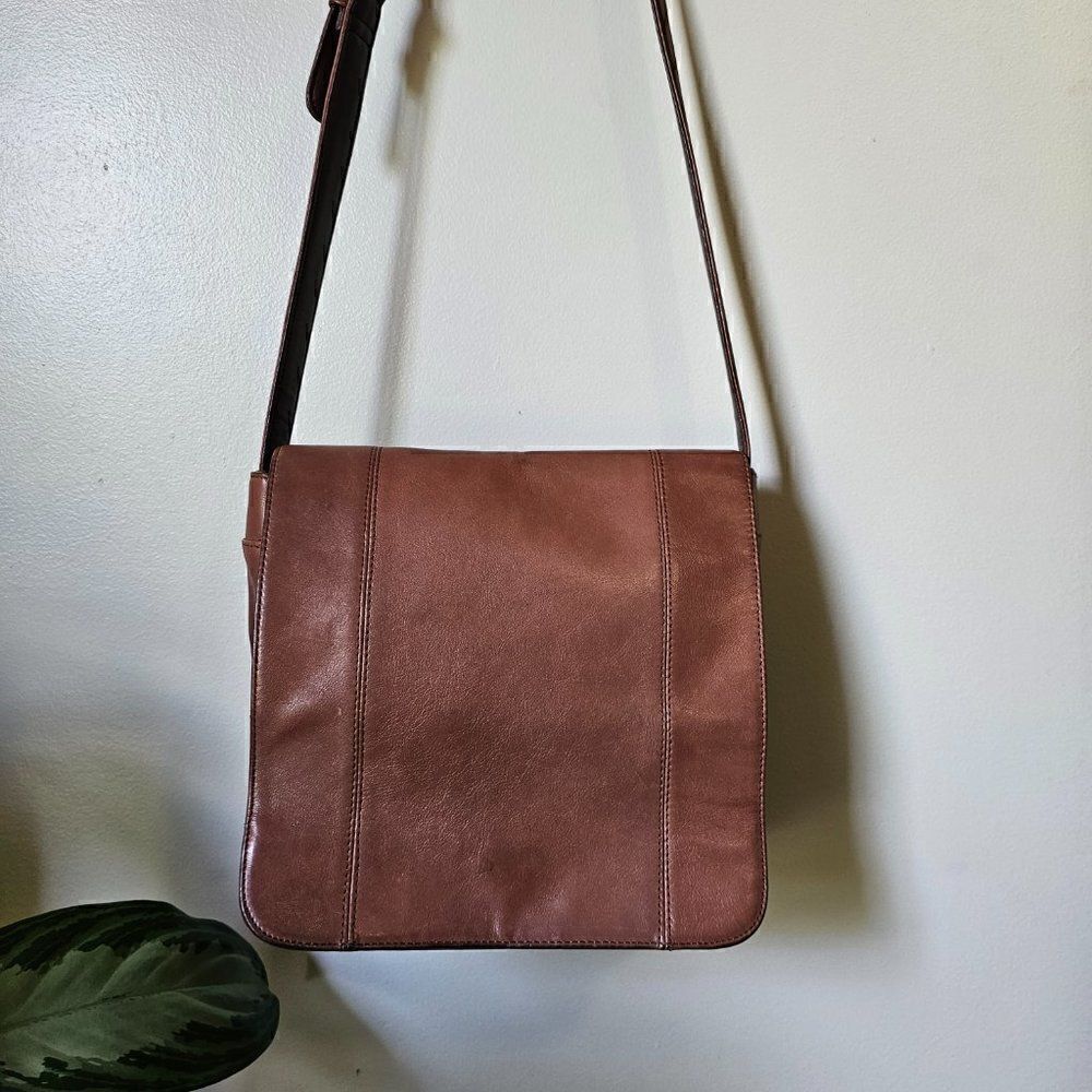 EUC NINE WEST BROWN LEATHER CROSSBODY BAG MEDIUM - Picture 2 of 16